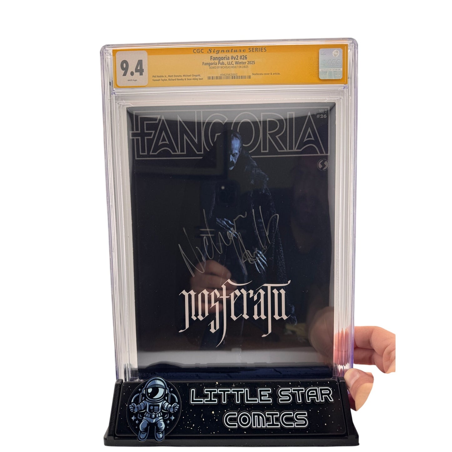 Fangoria #v2 #26 - Nosferatu - CGC SS 9.4 - Signed by Nicholas Hoult