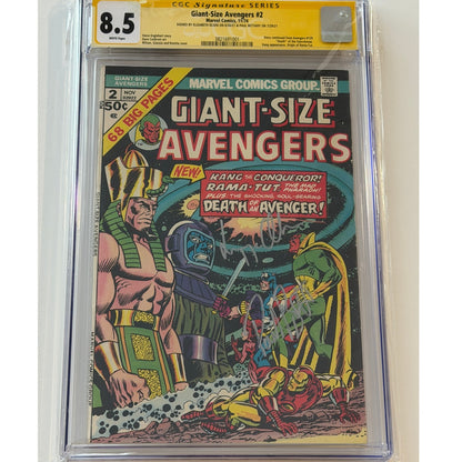 Giant-Size Avengers #2 8.5 CGC S.S.  ELIZABETH OLSEN & PAUL BETTANY