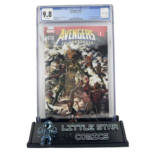 Avengers #675 - CGC 9.8 - Wraparound Lenticular Cover